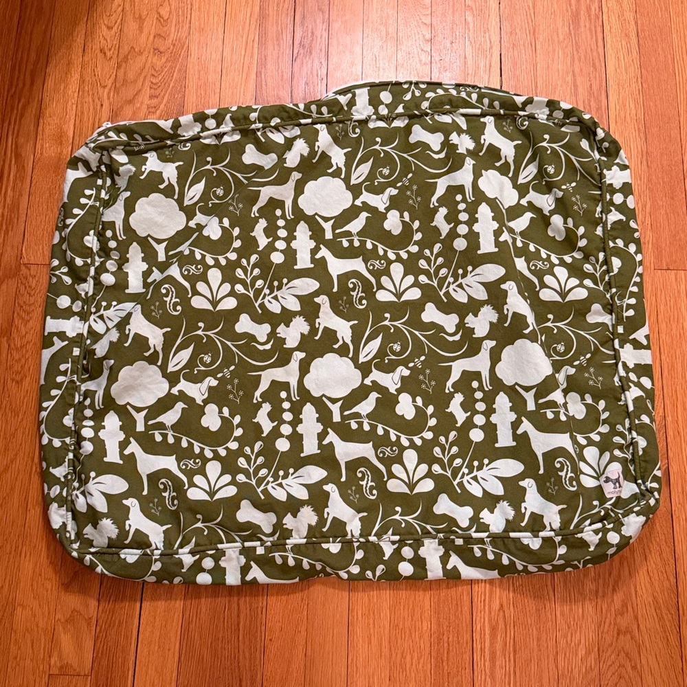 EUC Molly Mutt Medium to Large Dog Bed Cover, Amarillo by Morning, 27"x36"x5"